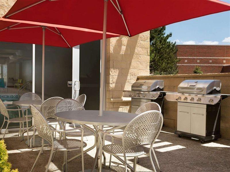 Home2 Suites By Hilton Middleburg Heights Cleveland Bagian luar foto