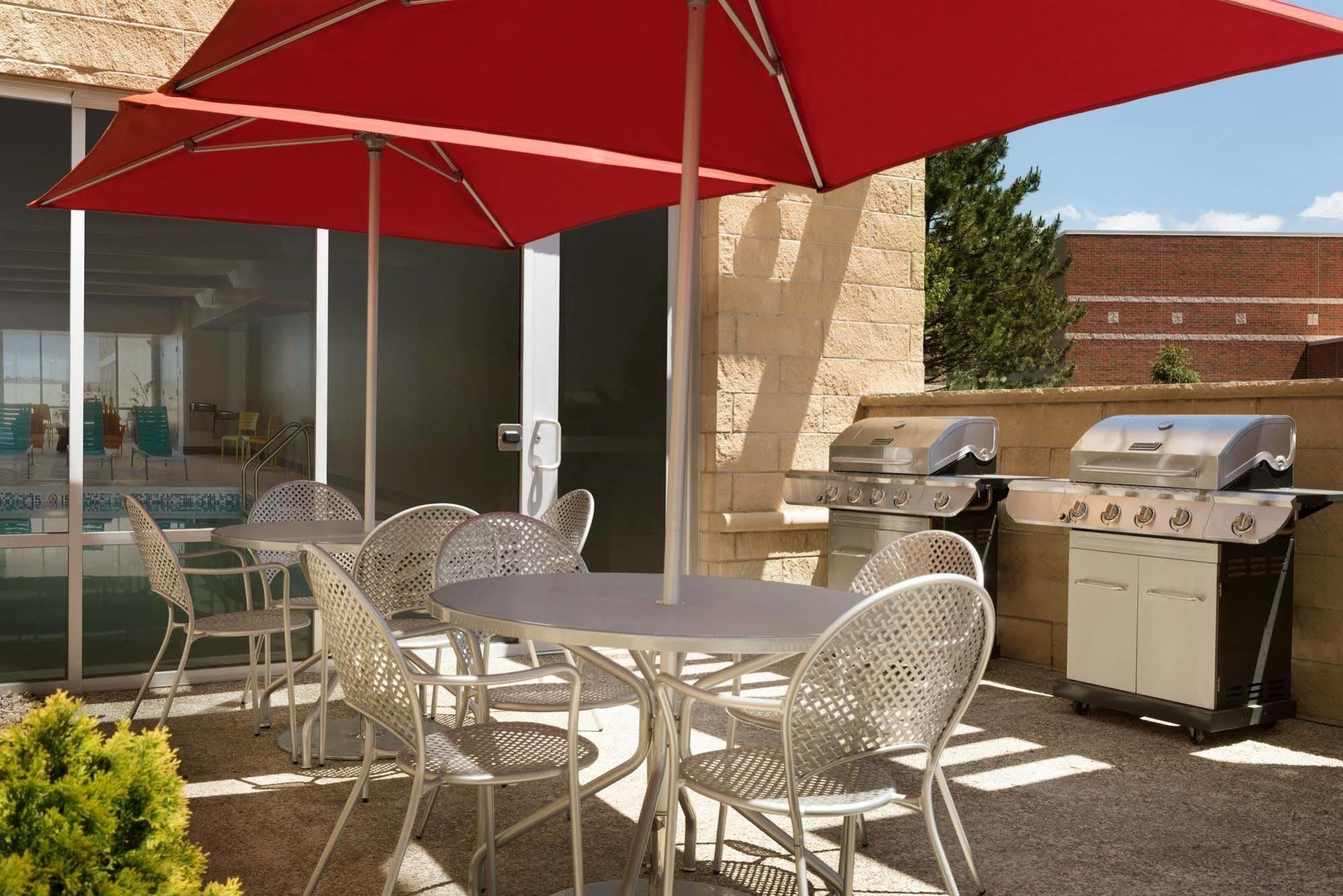 Home2 Suites By Hilton Middleburg Heights Cleveland Bagian luar foto